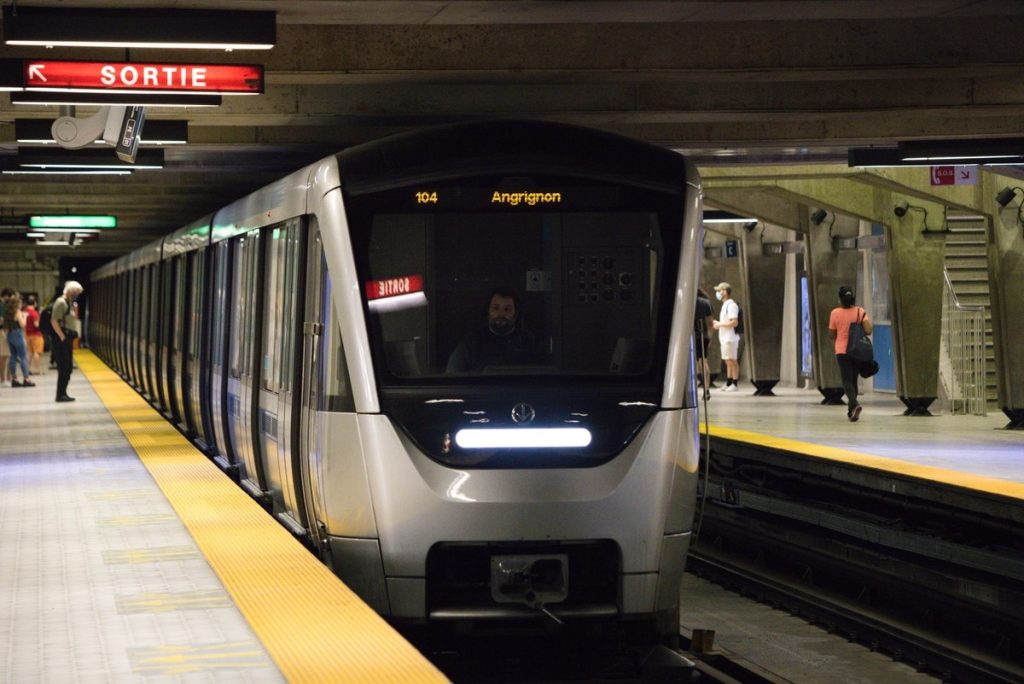 2026 加拿大交通攻略：公車、SkyTrain、火車與飛機完全指南