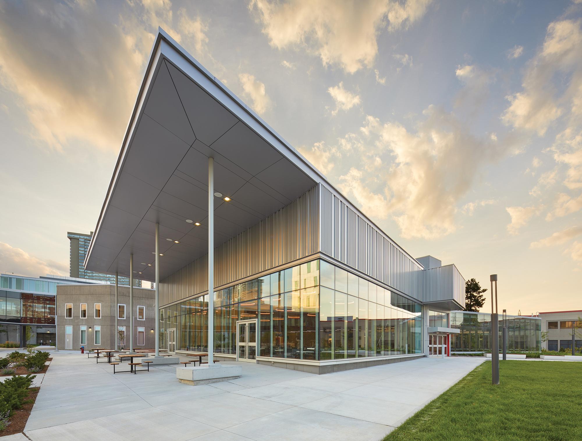 Seneca Polytechnic 塞內卡理工學院