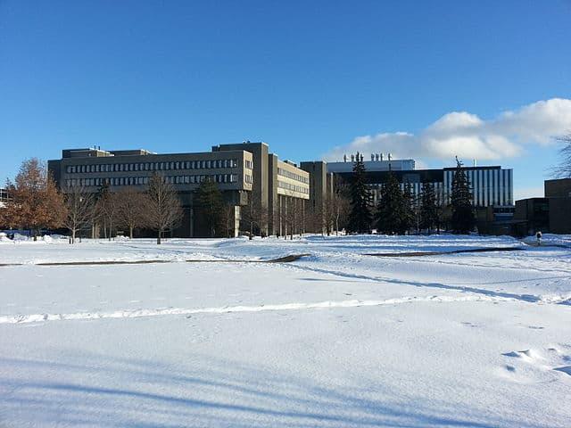 University of Waterloo 滑鐵盧大學