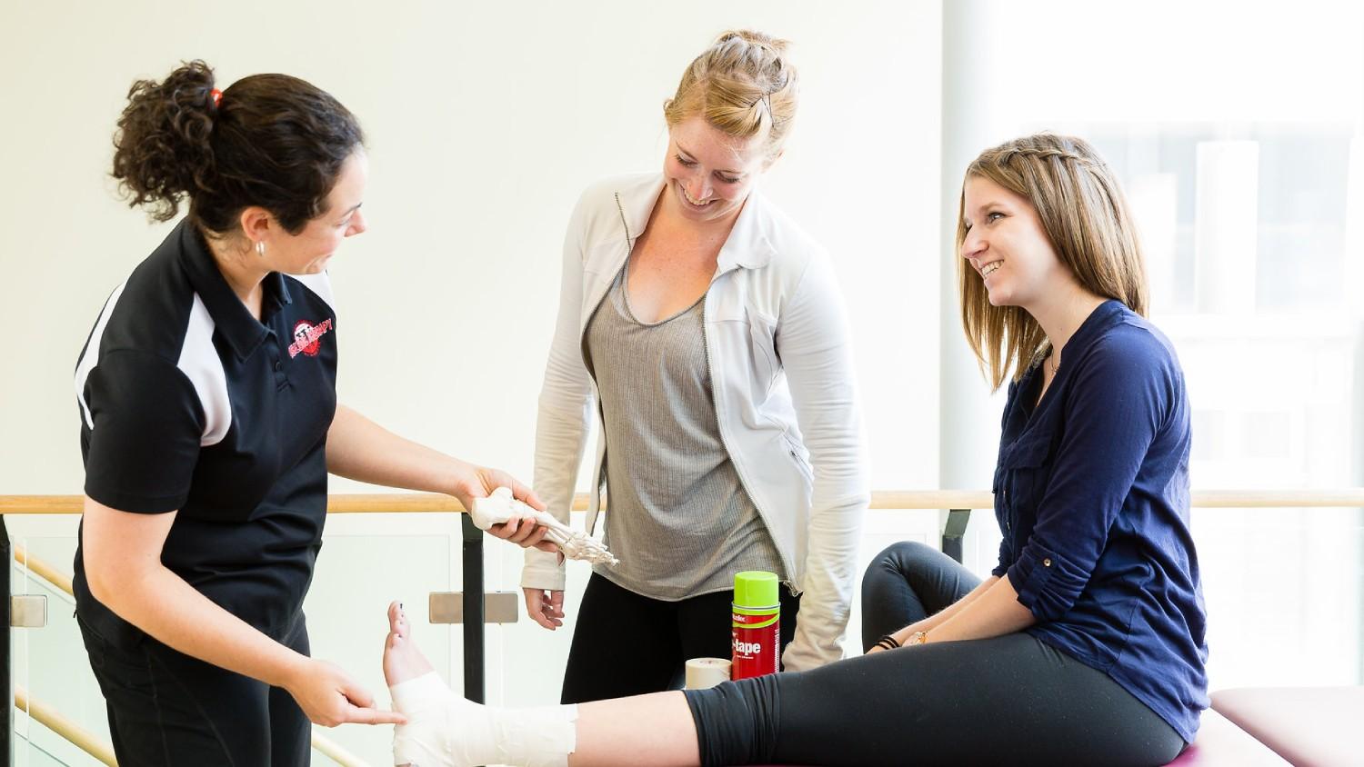 Camosun College Athletic and Exercise Therapy 運動治療