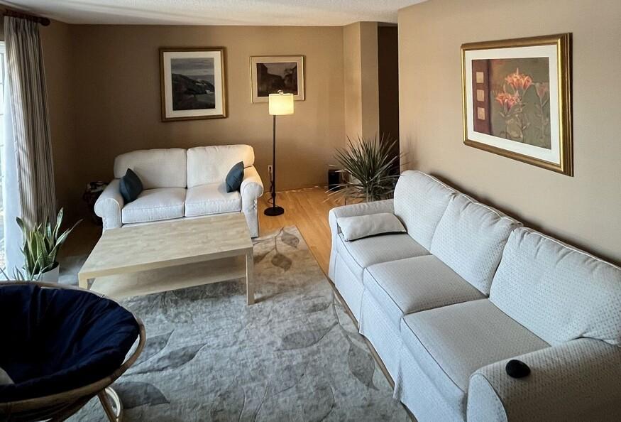 University of Calgary Shared Apartment House 校外合租