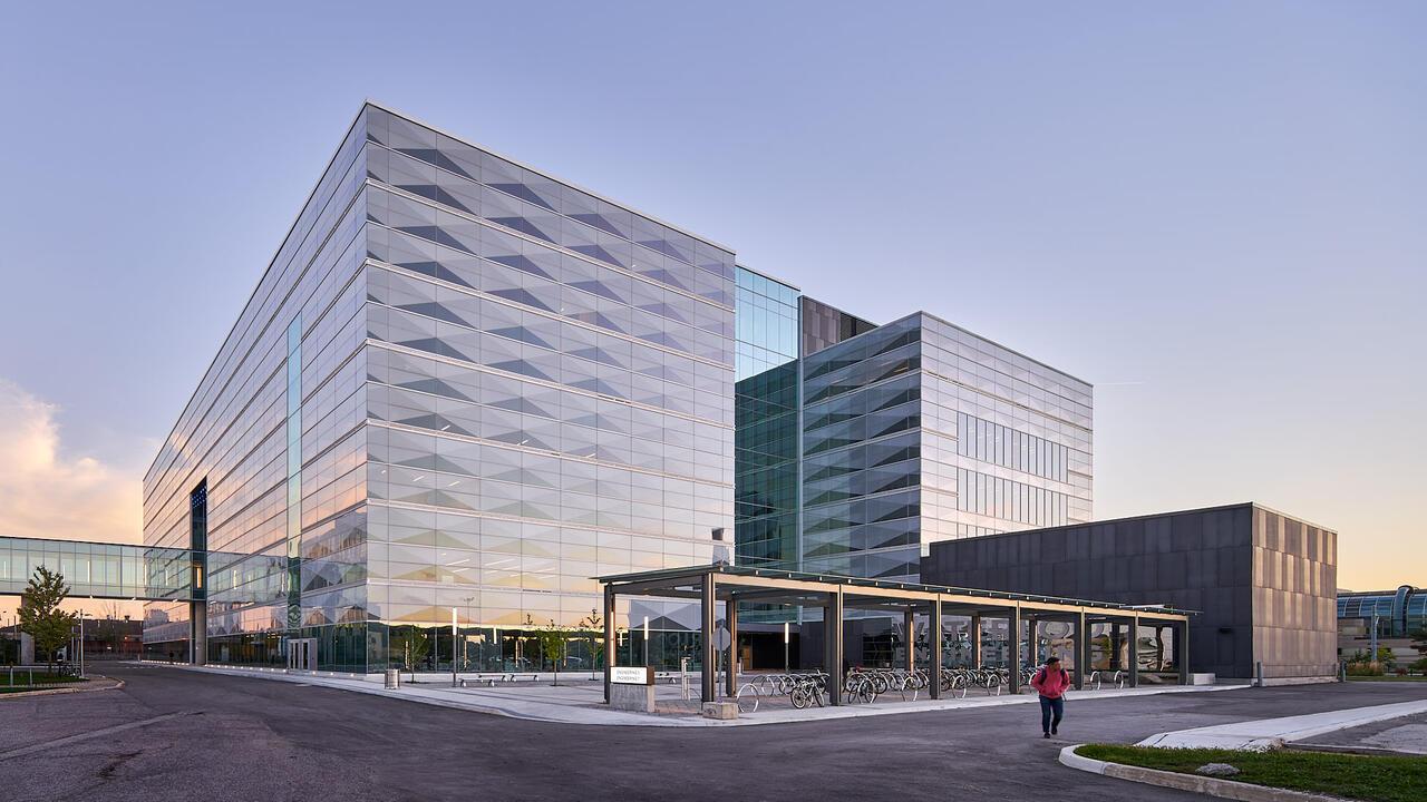 University of Waterloo 滑鐵盧大學