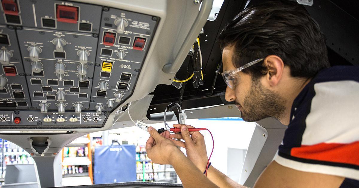 Aircraft Electrical and Avionics 航空電氣與電子系統