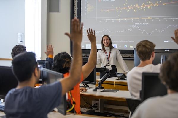 Business Analytics 商業分析與數據決策