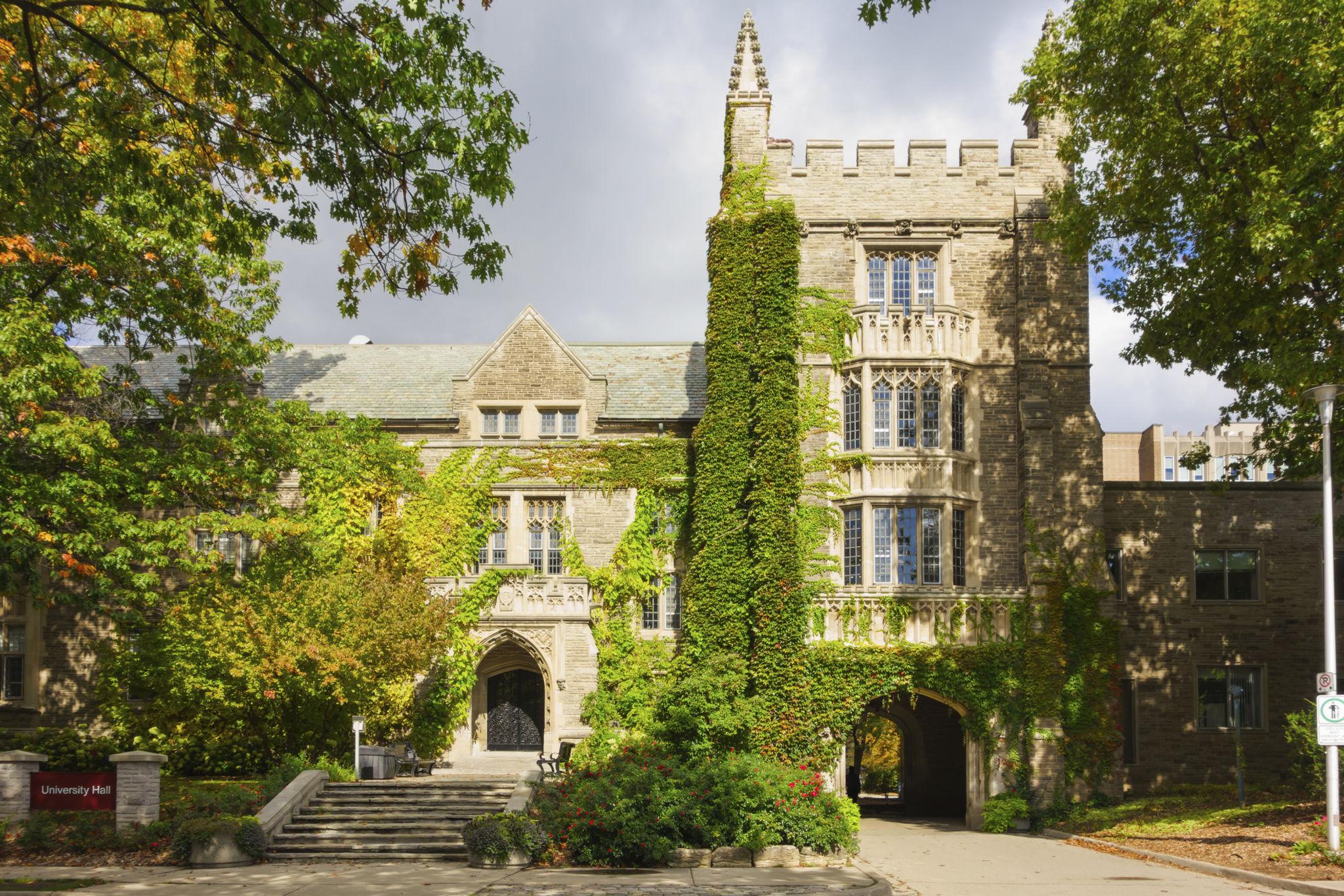 McMaster University 麥克馬斯特大學校園
