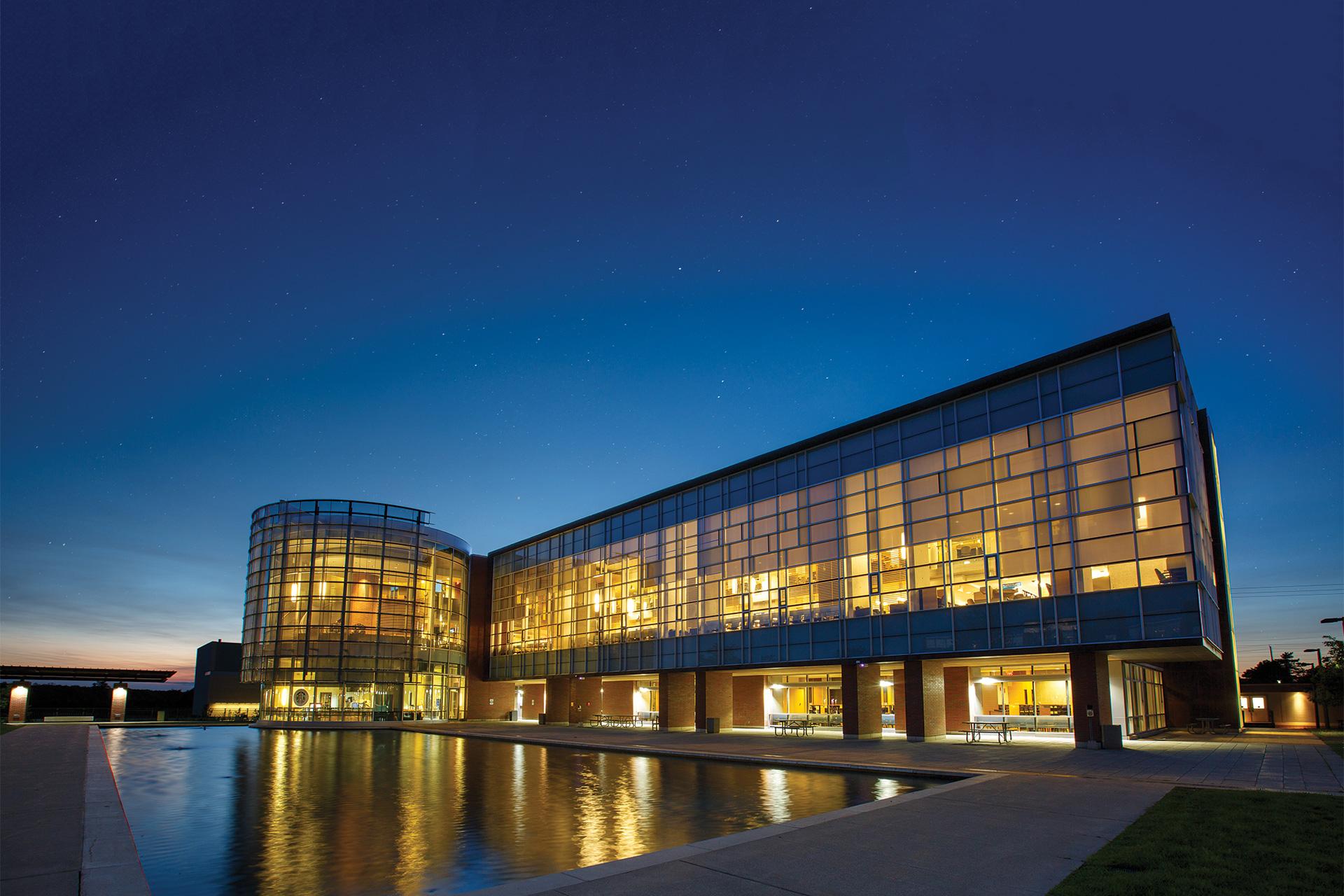 Ontario Tech University 安大略理工大學