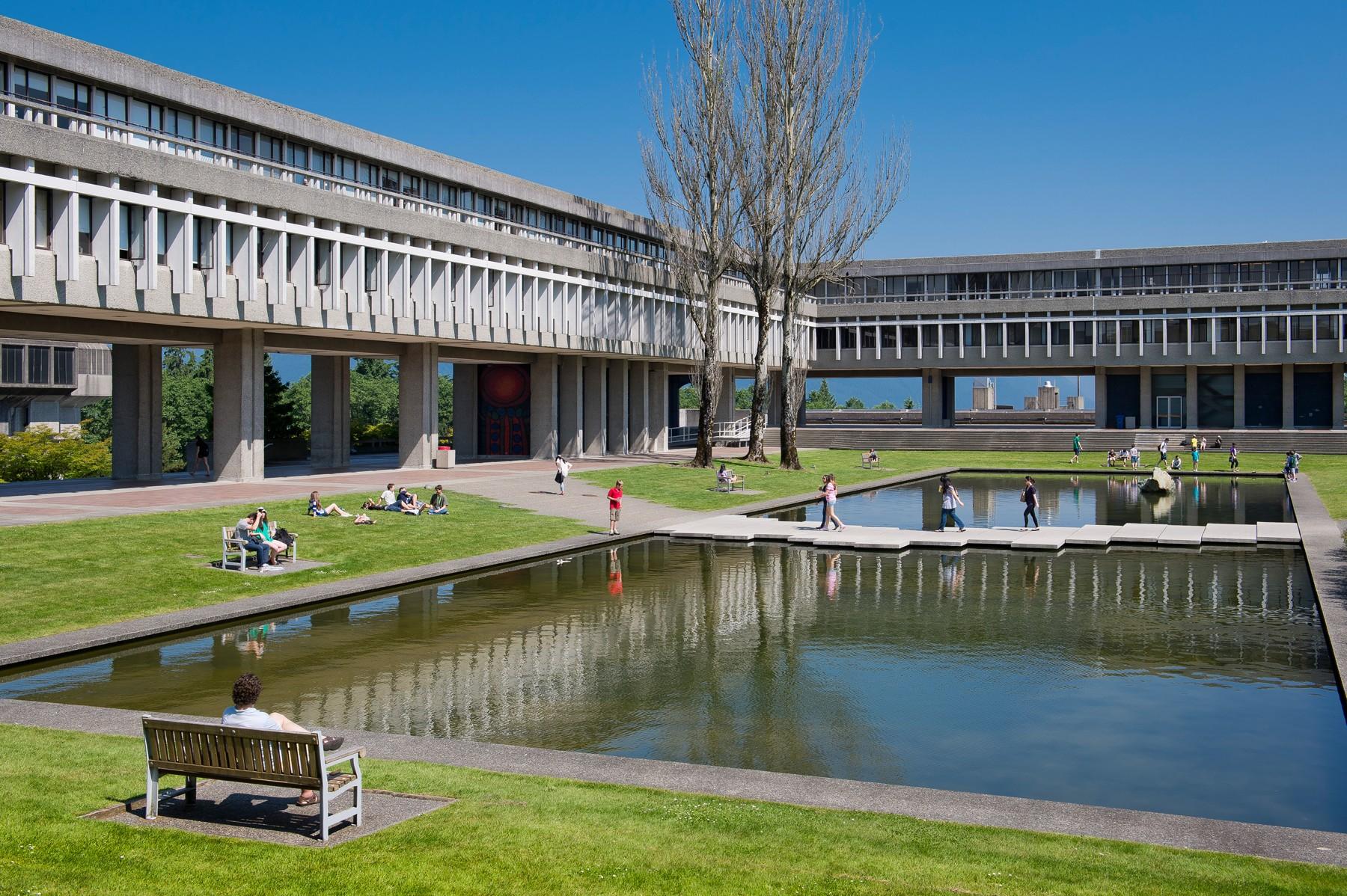 SFU 西門菲莎大學校園