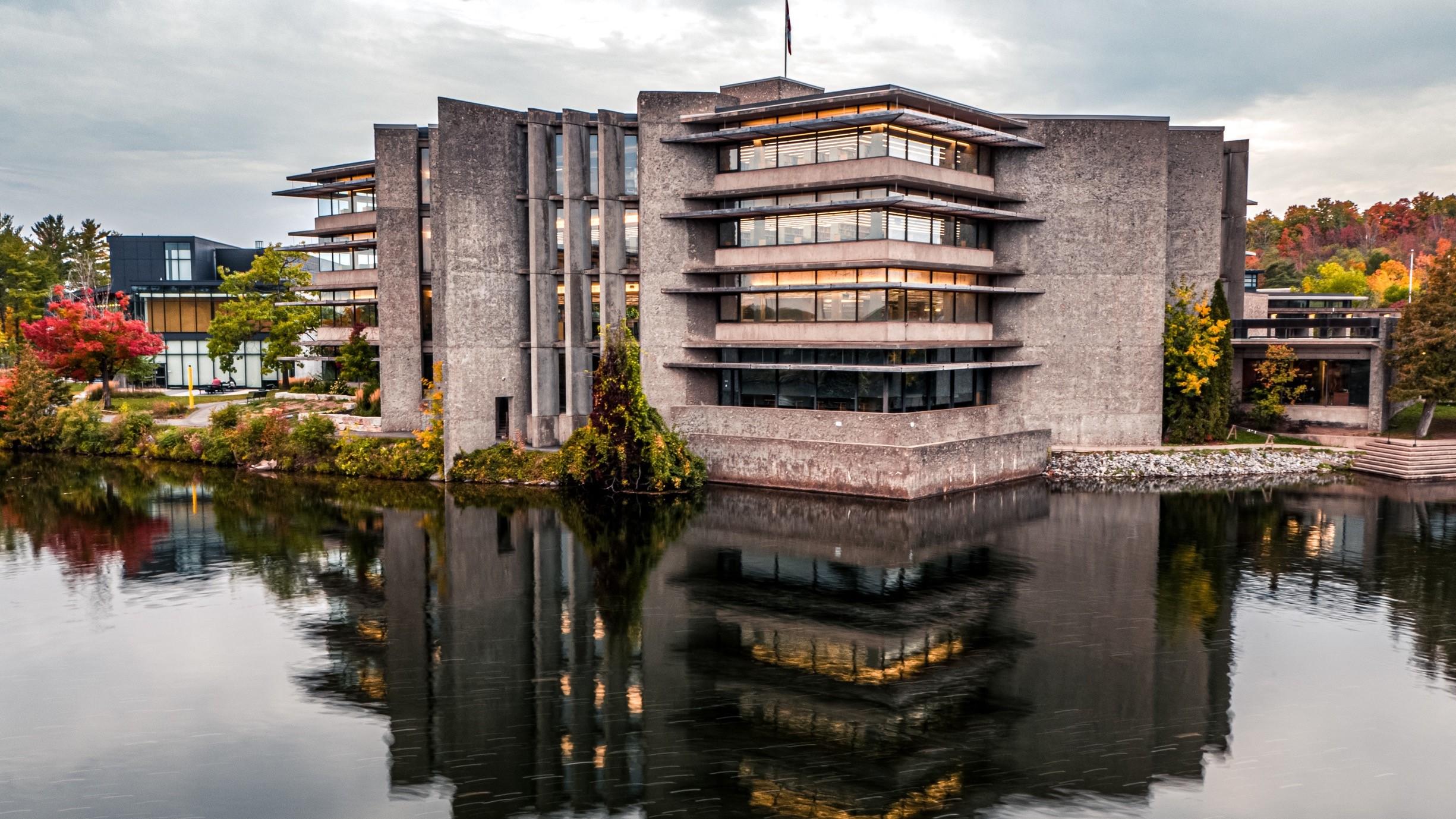 Trent University 特倫特大學校園