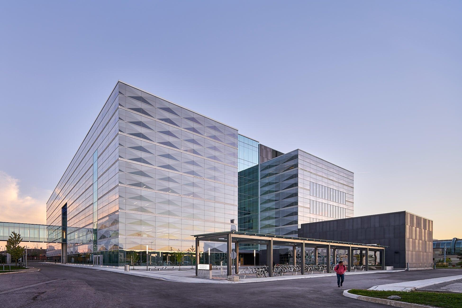 University of Waterloo 滑鐵盧大學